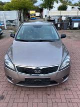 Kia cee'd / Ceed 1.4 CVVT Vision Vision - Kia cee'd / Ceed in Karlsruhe