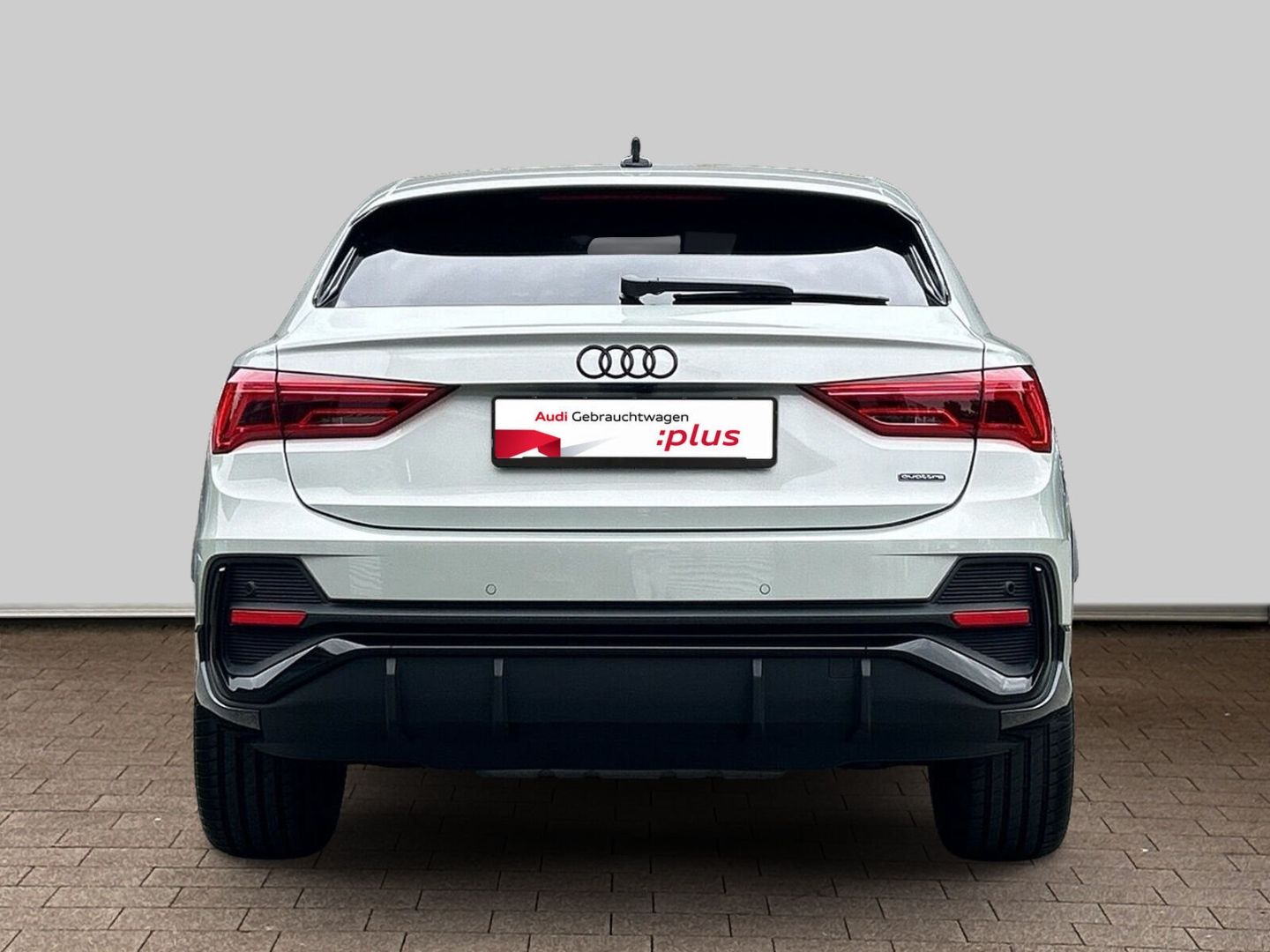 Audi Q3 Sportback 40 2.0 TFSI quattro S tronic S Line foto 8
