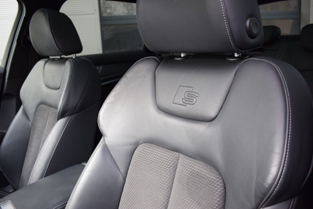 Audi A6 Avant 55 TFSI e qu S-tr. S-line Matrix Pano foto 17