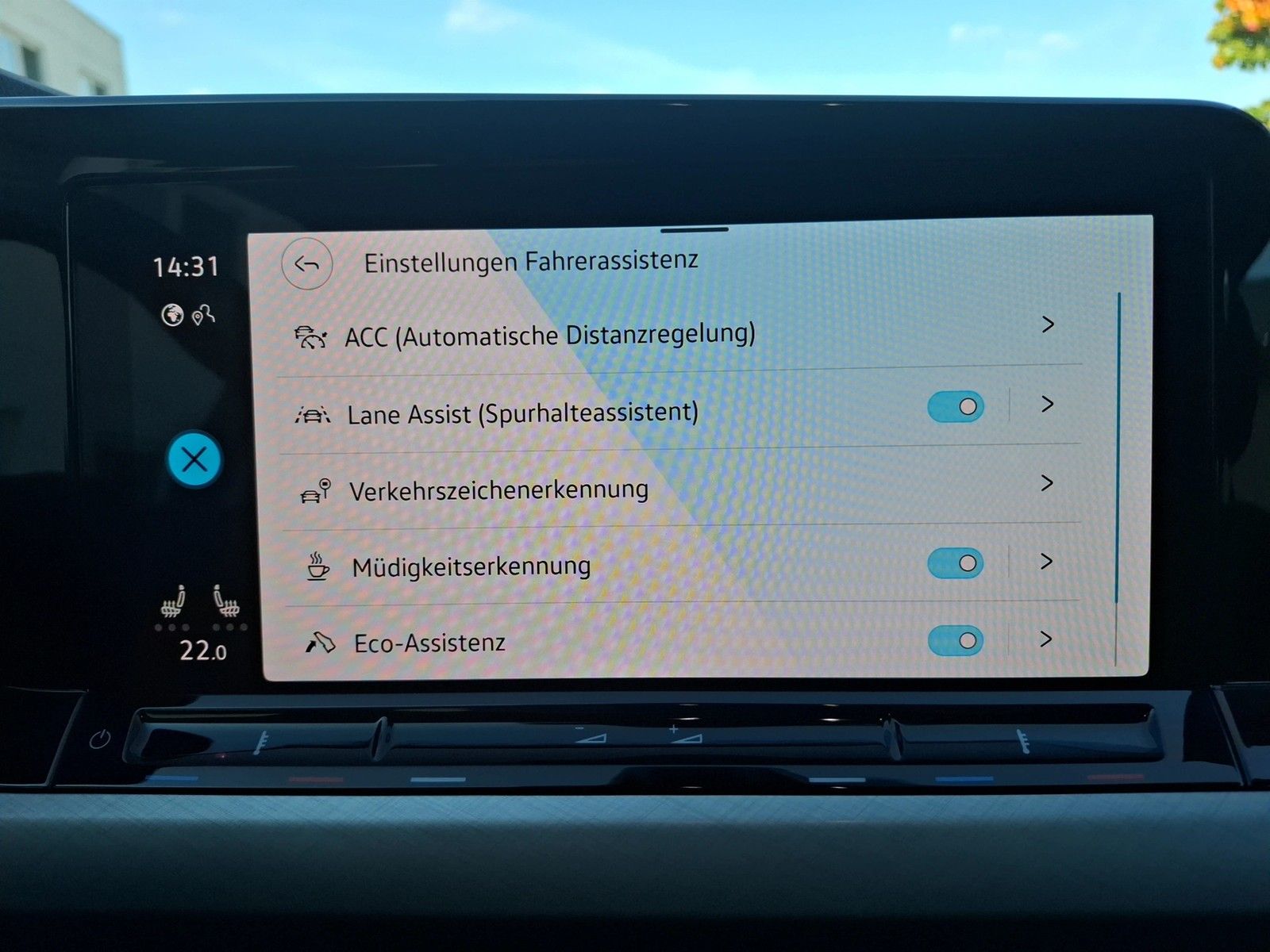 Fahrzeugabbildung Volkswagen Golf VIII Variant TDI Life LED Navi AID ACC PDC