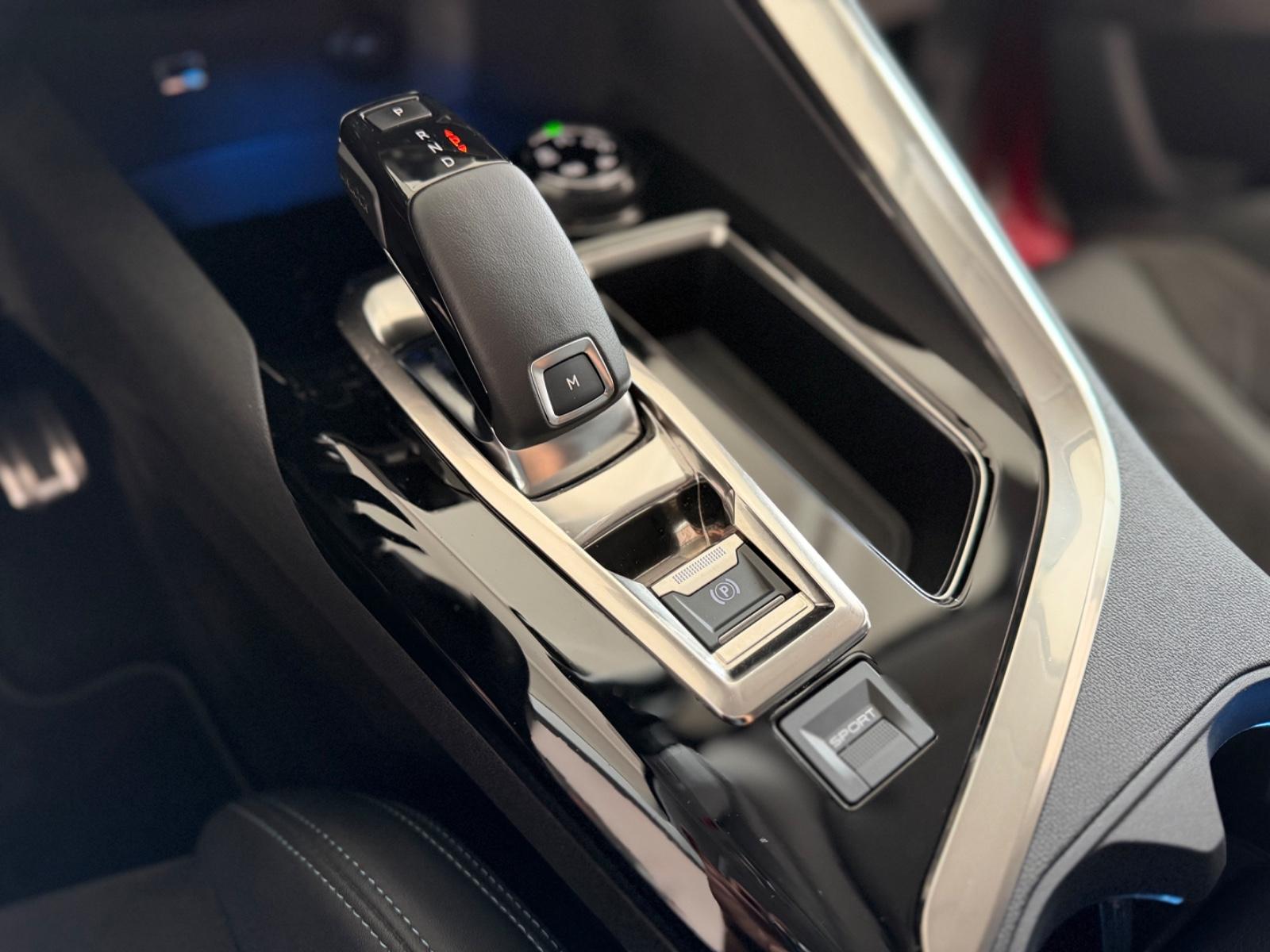 Peugeot 3008 Crossway/Automatik/DAB/Sitzheiz/Klima/AHK