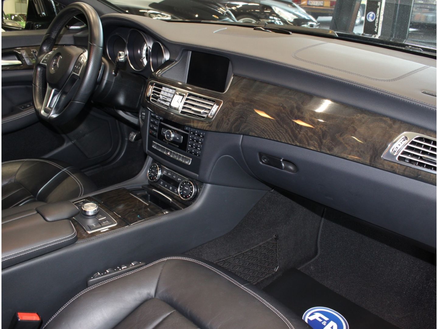 Fahrzeugabbildung Mercedes-Benz CLS 500 AMG Line 2.Hand*H&K*Bi Xenon*Airmatic