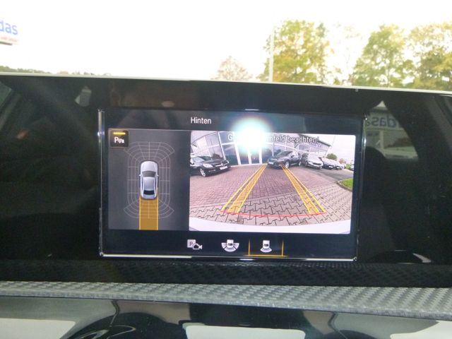 Fahrzeugabbildung Mercedes-Benz A 180 Limousine >NAV/LED/KAM/PDC/SHZ<