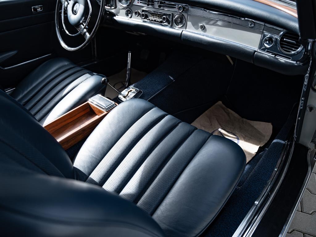 Mercedes-Benz SL 280