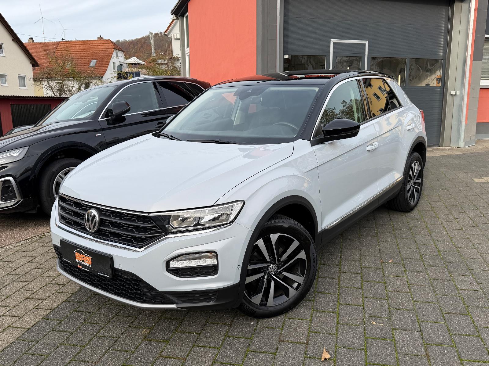 Volkswagen T-Roc 1.5TSI*DSG*ACC*NAVI*LANE*STDHZ*TOT*CARPLAY