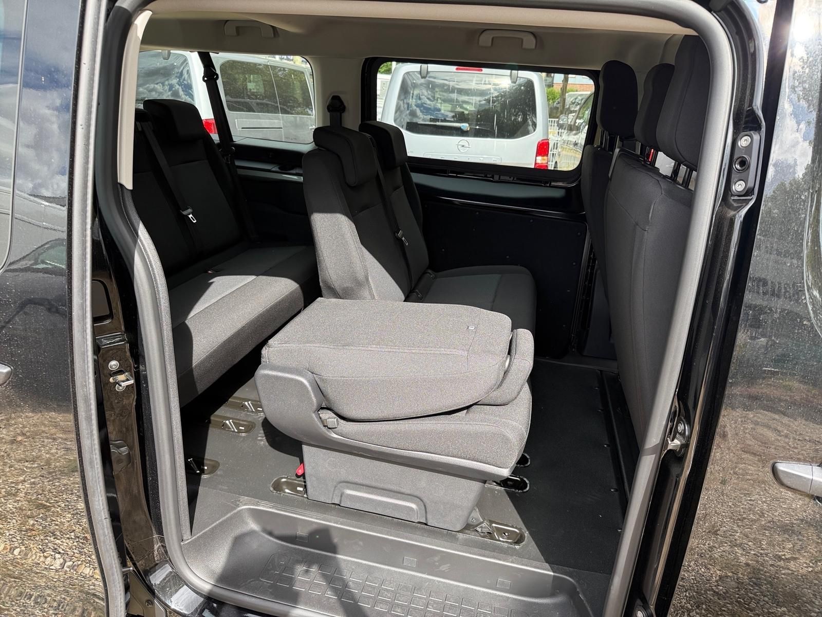 Fahrzeugabbildung Fiat Scudo L3 Kombi 180 AT8
