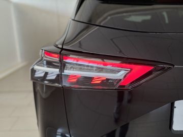 Fotografie des Nissan Qashqai 1.3 DIG-T 4x4 MHEV Xtronic N-Connecta (J