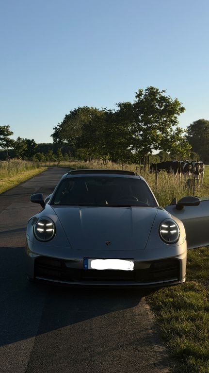 Image of Porsche 992