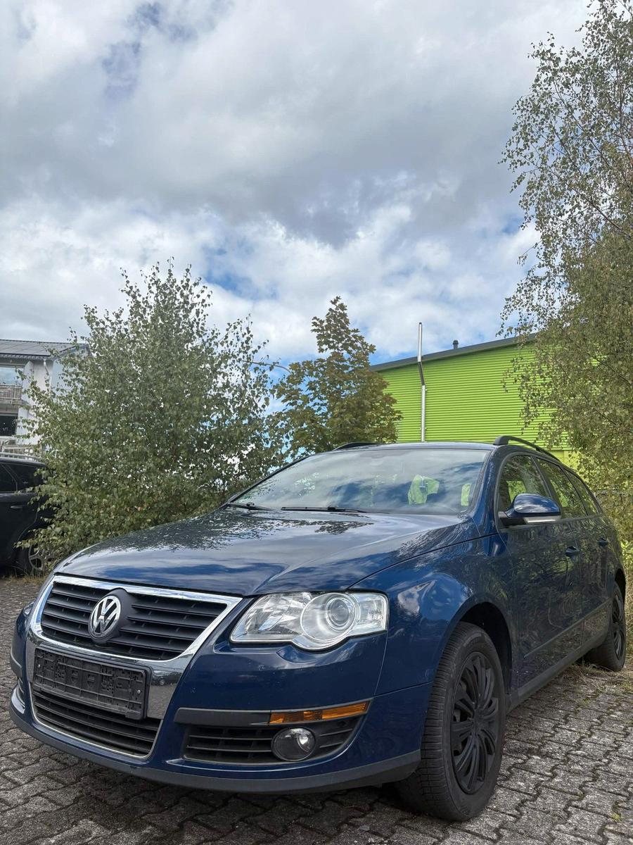 Volkswagen Passat 2007 — rear view