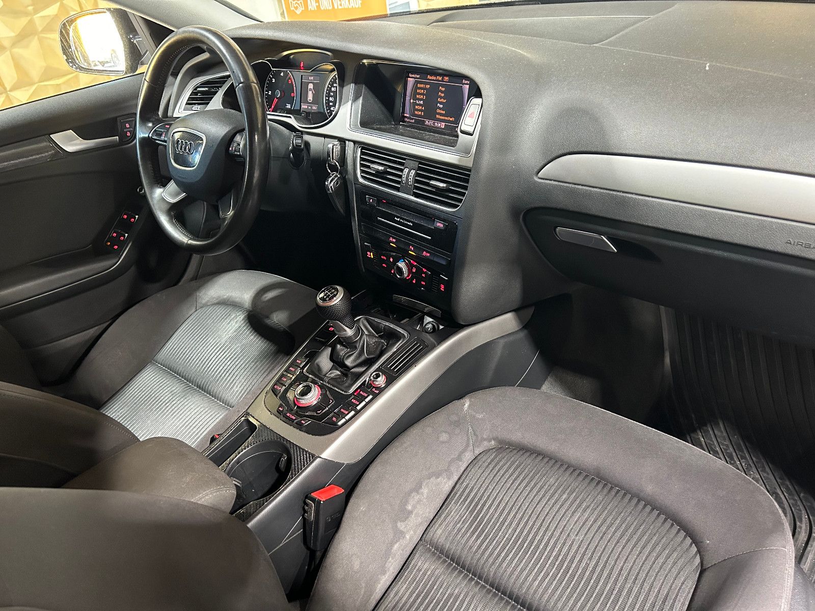 Fahrzeugabbildung Audi A4 Avant Attraction/SHZ/TEMPOMAT/PDC/KLIMA