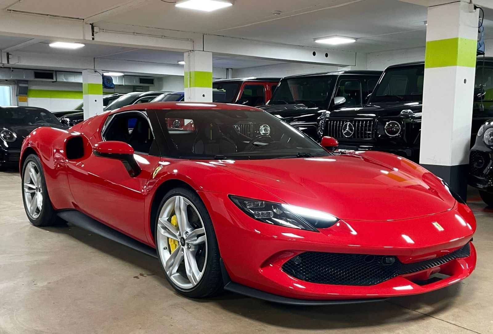 Fahrzeugabbildung Ferrari 296 GTB RED CARBON LIFT PASSENGERDISPLAY READY !