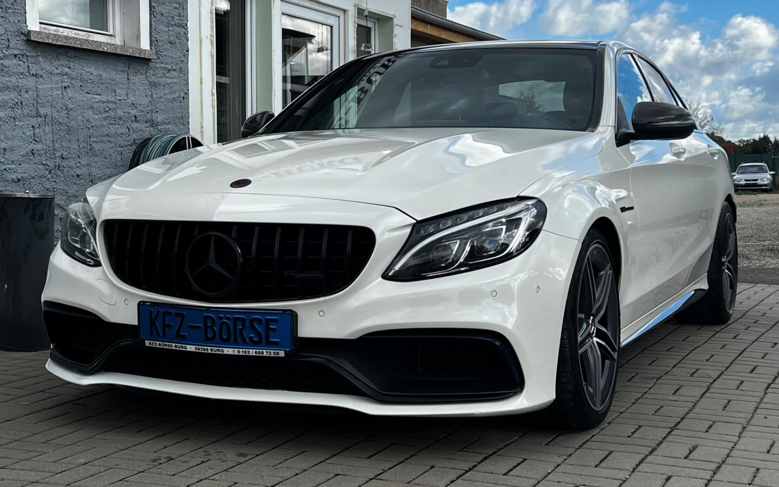 MERCEDES-BENZ C63 S AMG *Night*Carbon*Pano*S.Auspuff*Burmester