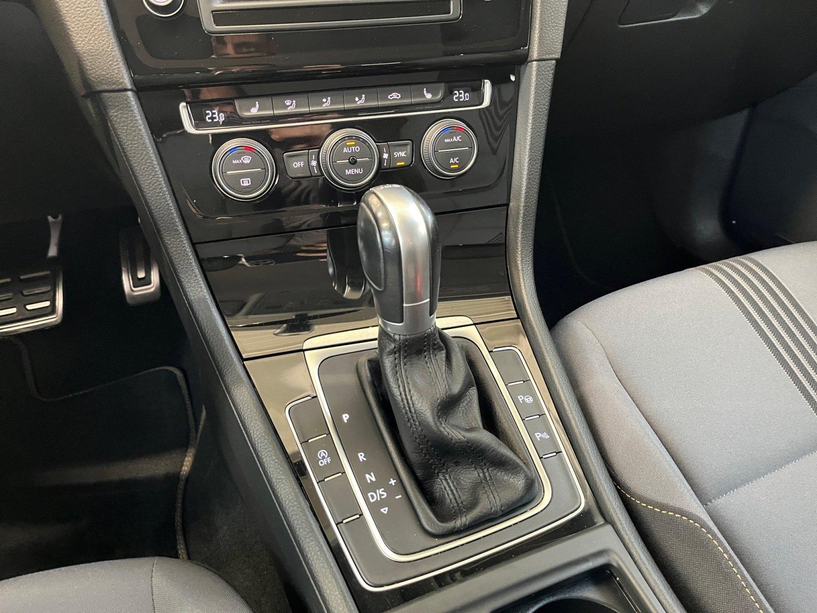 Volkswagen Golf VII Variant R-Line 1.4 TSI DSG BiXenon PDC
