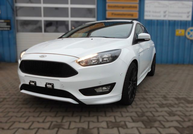 Ford Focus Lim. ST-Line