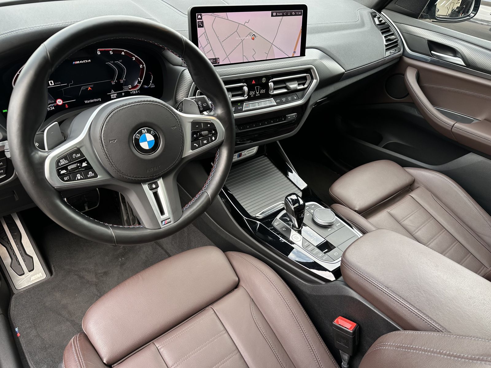 Fahrzeugabbildung BMW X3 M40d NAV+LED+PANO+HEAD-UP+ACC+STANDHEIZUNG+PP