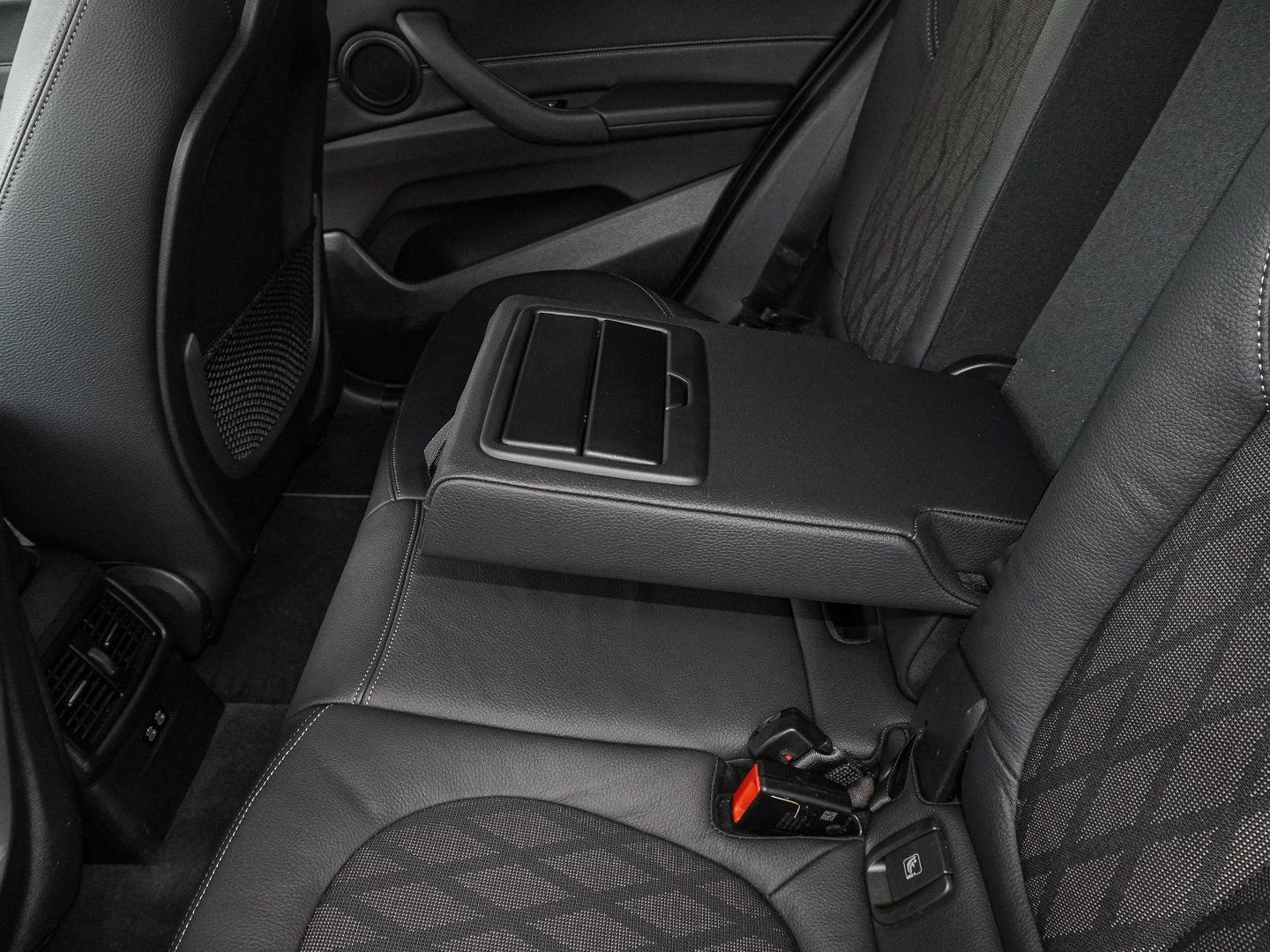 BMW X1 sDrive20i xLine PANO NAVI LED PDC V+H DAB, миниатюра 19