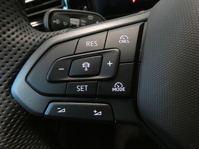 Tiguan 2.0 TDI 4Motion R-Line AHK PANO MATRIX