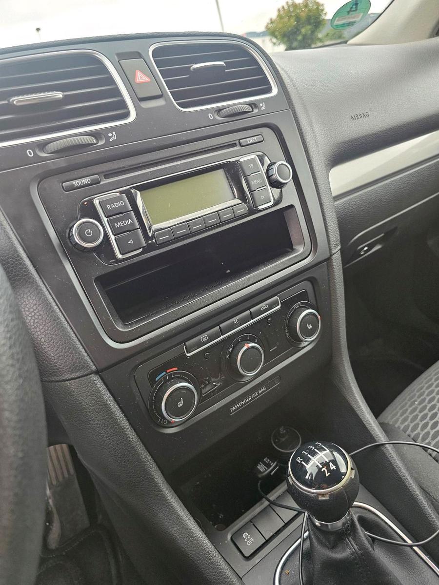Volkswagen Golf 2011 — photo 8