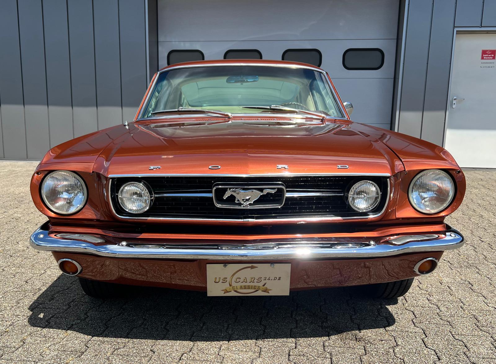 Ford Mustang Fastback GT, Pony, Voll-Ausstattung