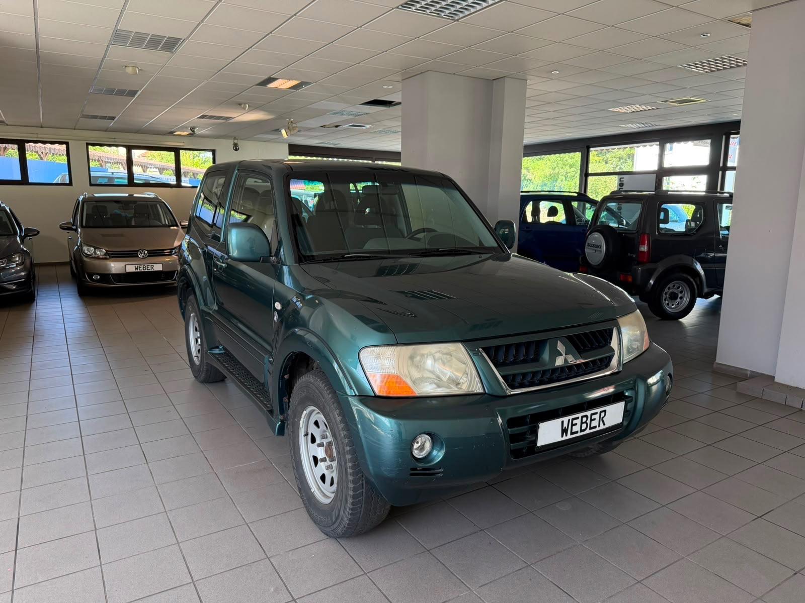 Mitsubishi Pajero 3.2 DI-D Dakar 3 portes | 160 ch | BVA | 1re main | Sièges chauffants | Régulateur | Attelage