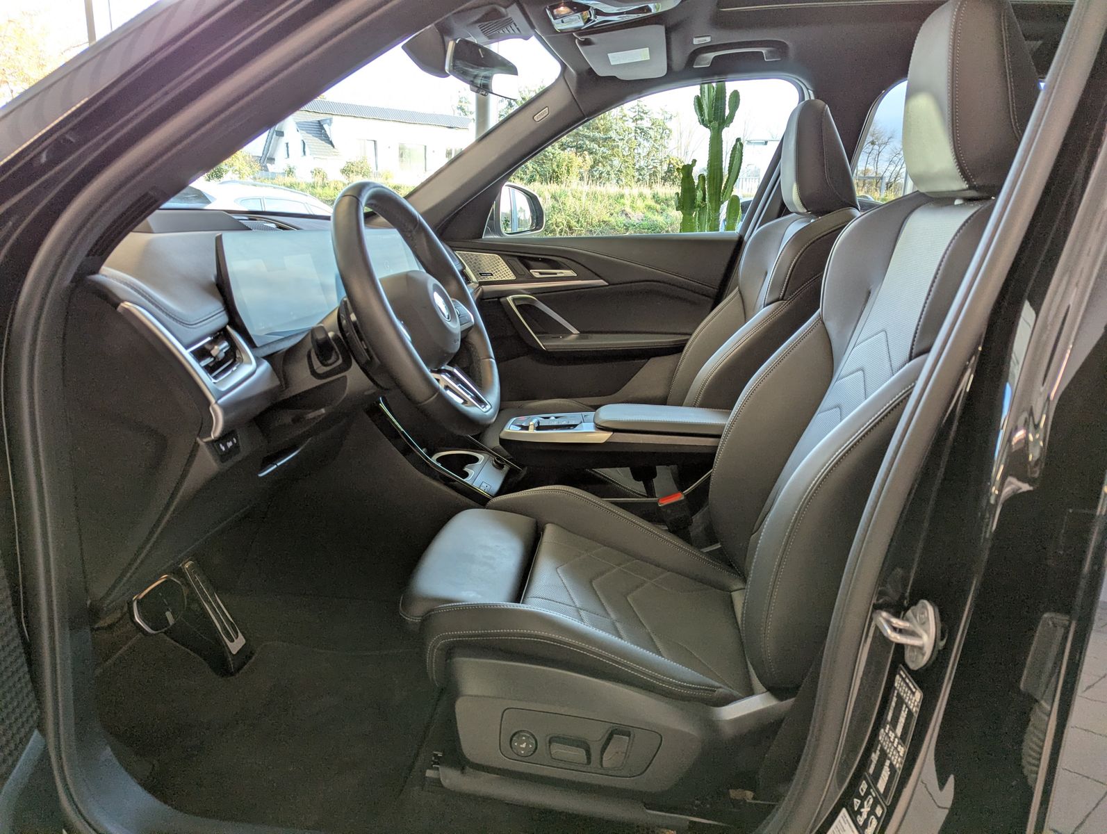 Fahrzeugabbildung BMW X1 23 i M-Sport Innovat.-Comfort-Paket Pano AHK