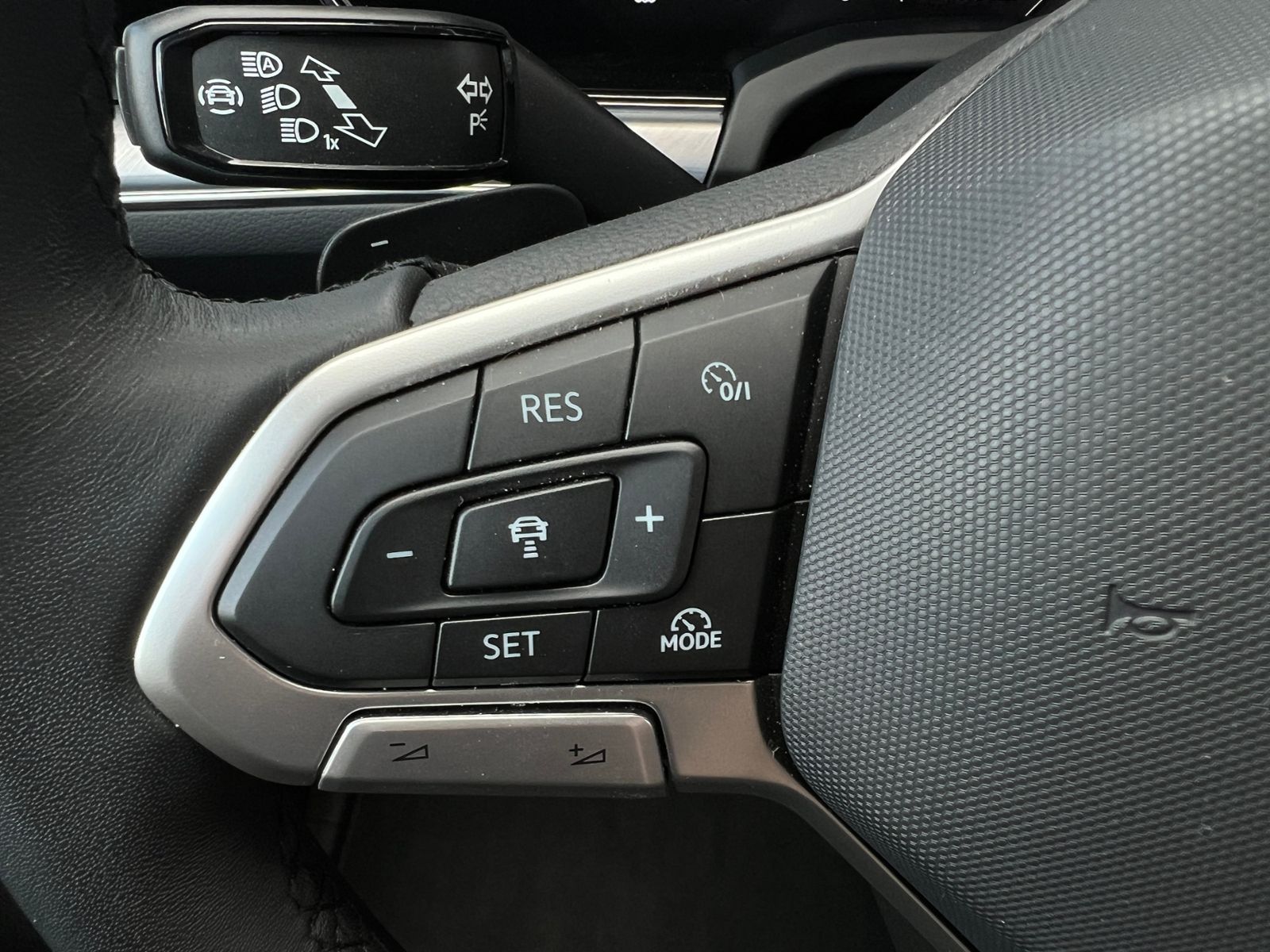 Fahrzeugabbildung Volkswagen Touareg 3.0 TDI 4MOTION *AHK, Luft, Leder, ACC,