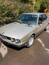 BMW E28 133.500km - BMW 520 aus 1987