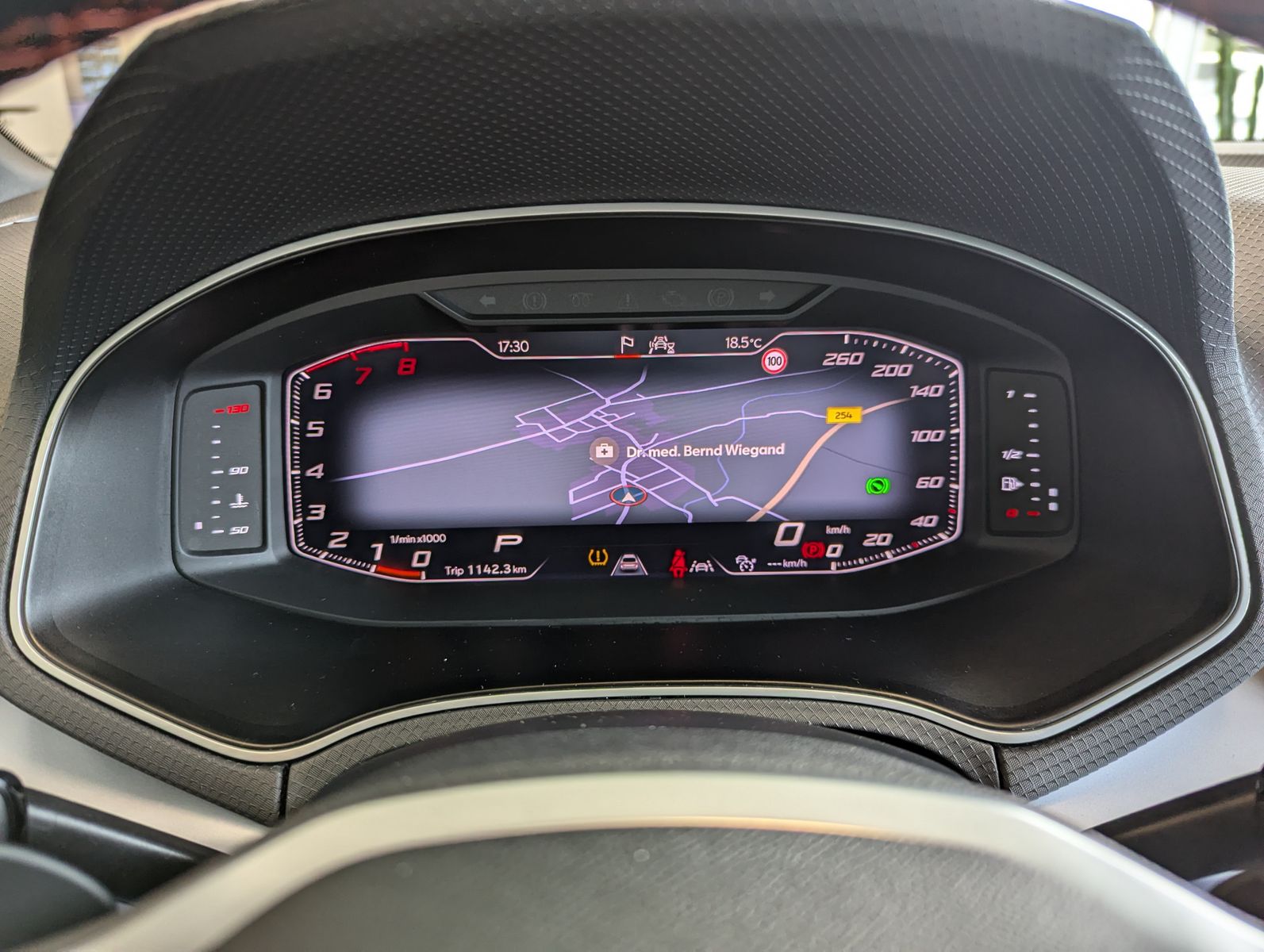 SEAT Arona 1.5 TSI DSG FR LED ACC Cam Dinamica AHK 18 - Image 21