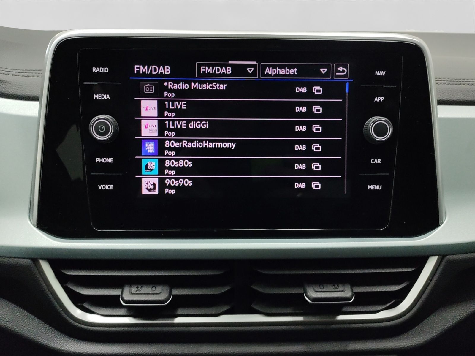 Volkswagen T-Roc - Bild 13