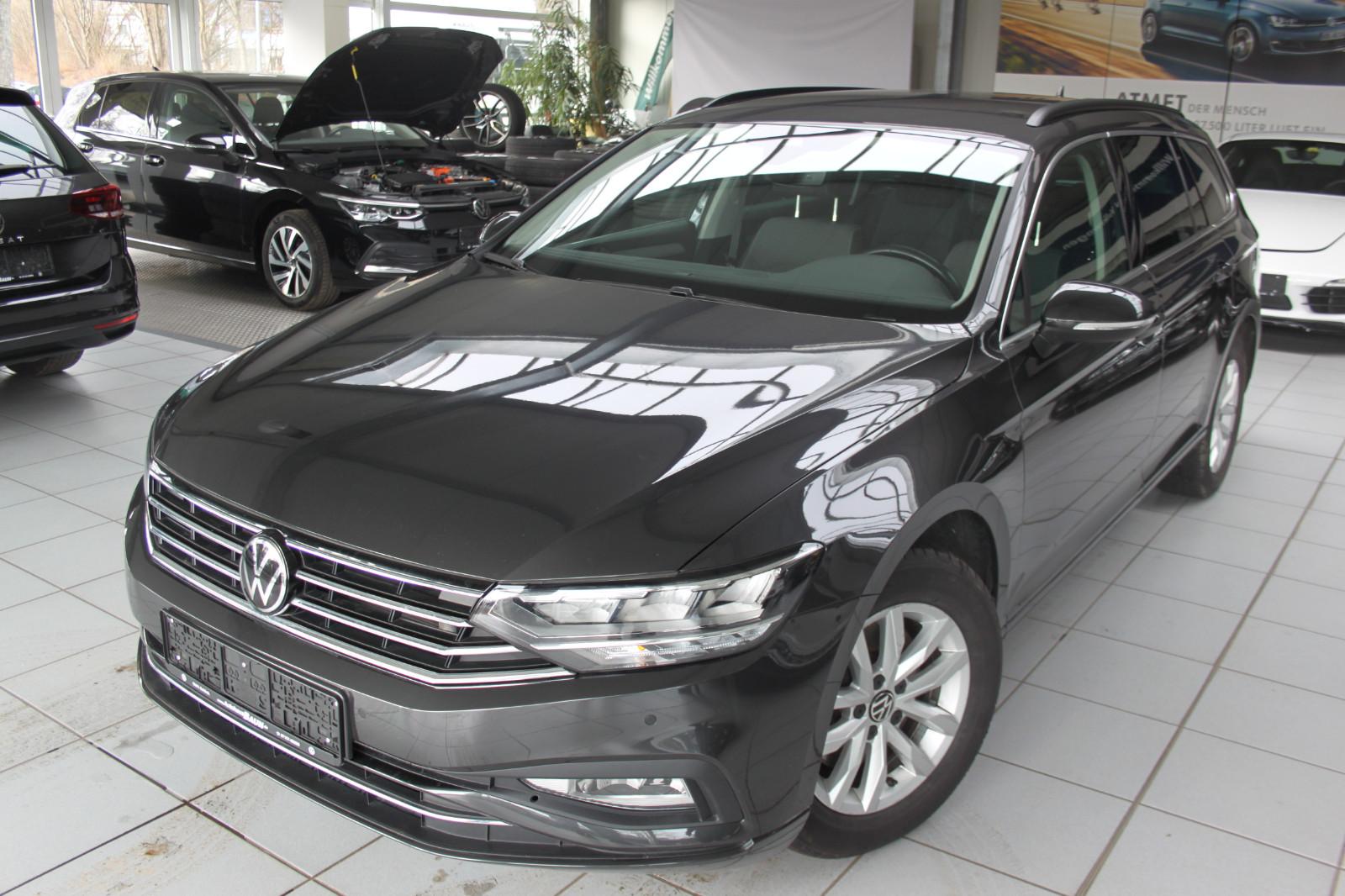 Volkswagen Passat Variant/DSG/AHK/ACC/NAVI/STZHZ/ALU/LED/GA