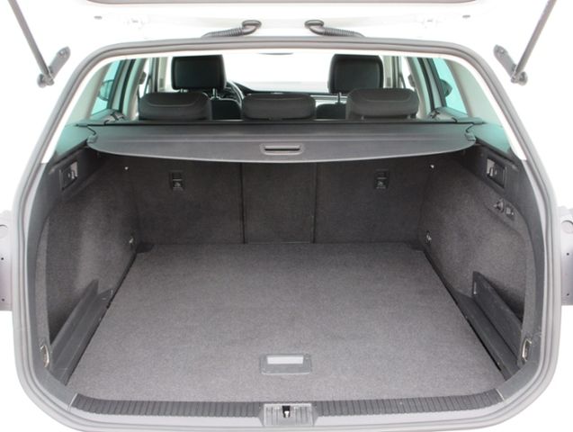 Passat Variant 2.0 TDI DSG Business AHK/LED/NAVI