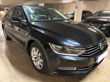 Volkswagen Passat - 2