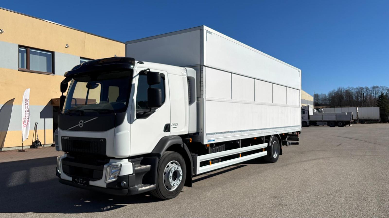 Volvo FL250 4x2 EURO6 + LIFTING BOX