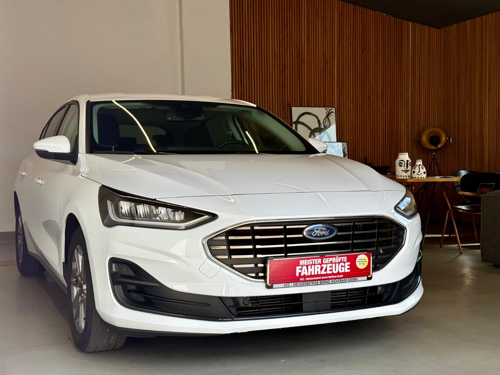 Ford Focus Lim. 1.0 EcoBoost Hybrid Aut Titanium