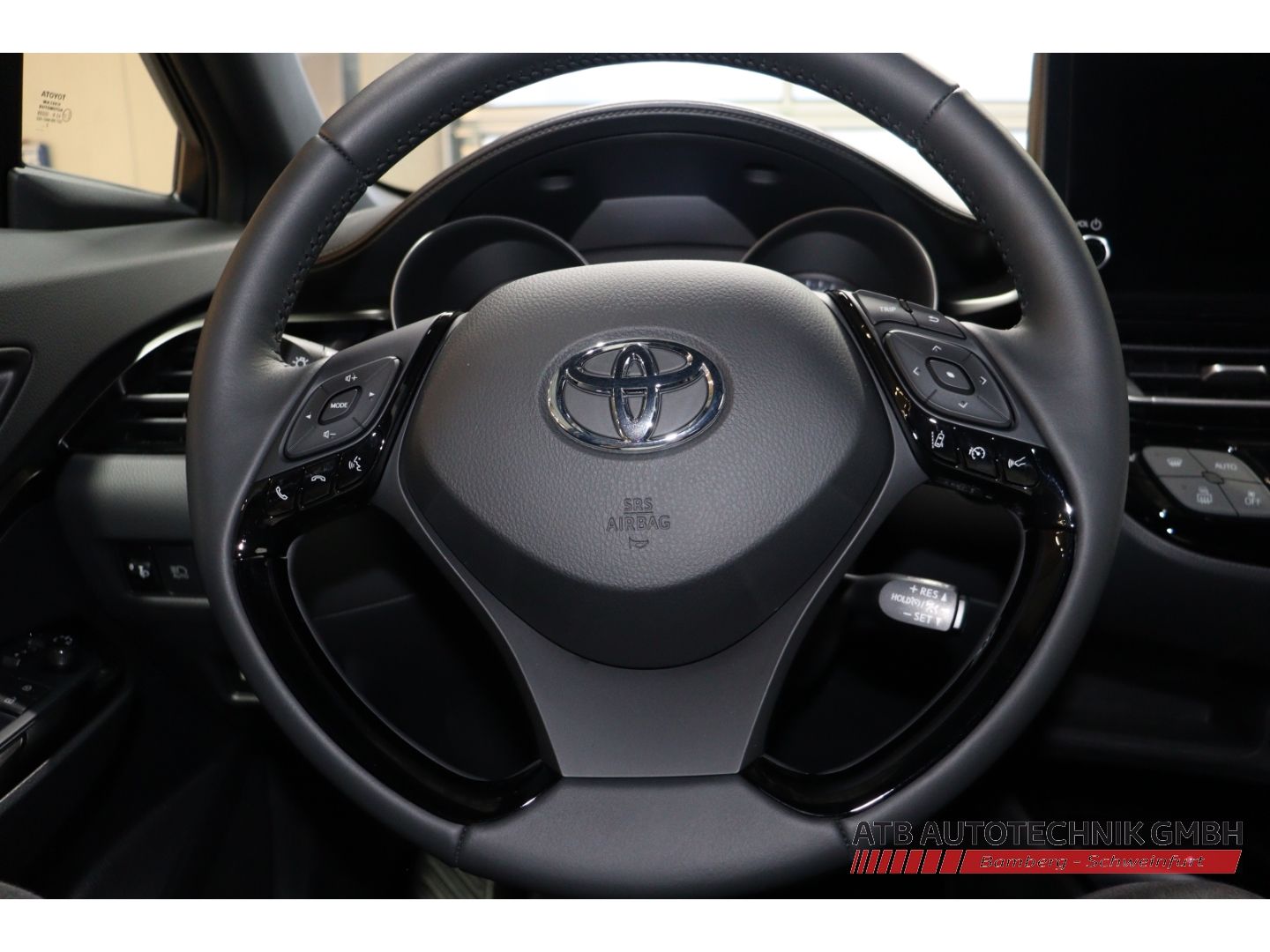 Fahrzeugabbildung Toyota C-HR 2.0 Hybrid 4x2 TeamD Navi LED 2-Zonen-Klima