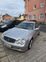 Mercedes-Benz  CLK 240 Coupé 8-Fachbereift  TÜV 09/27 - silberne Mercedes-Benz CLK 240