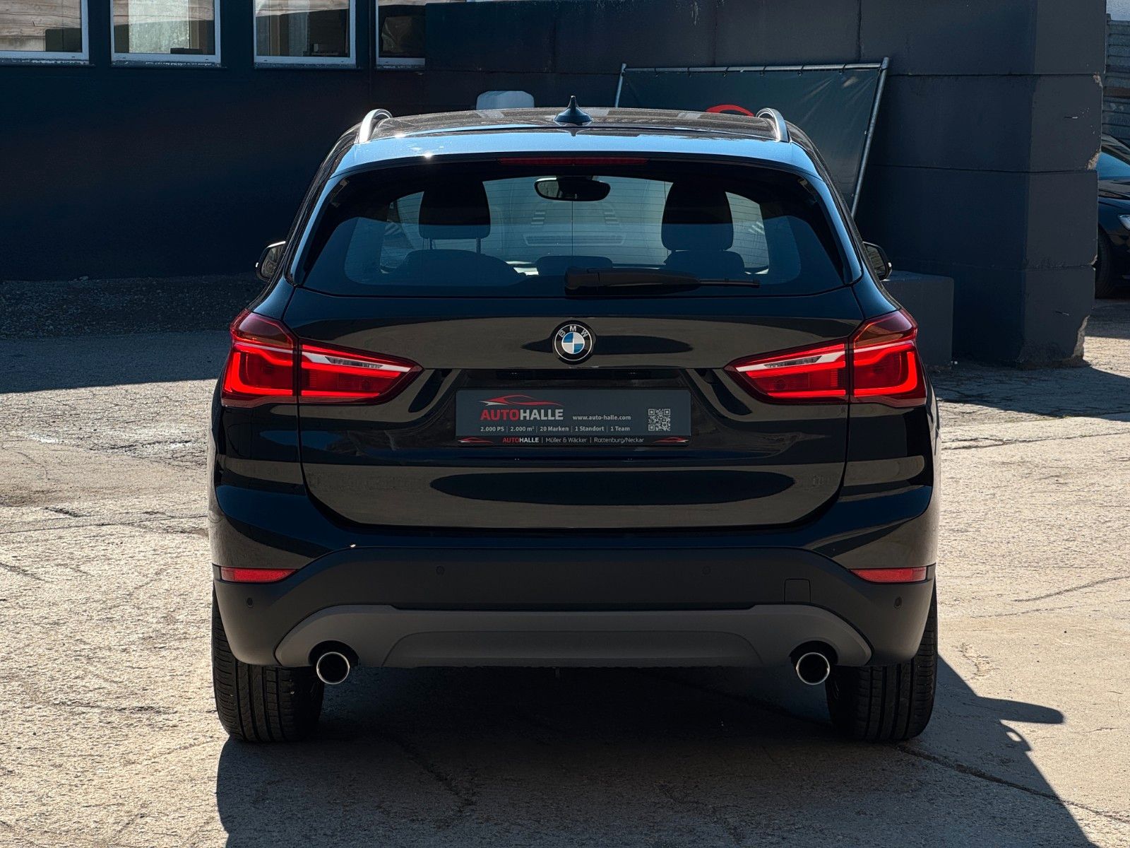 Fahrzeugabbildung BMW X1 sDrive20i Advantage Tempomat AHK PDC SHZ LED