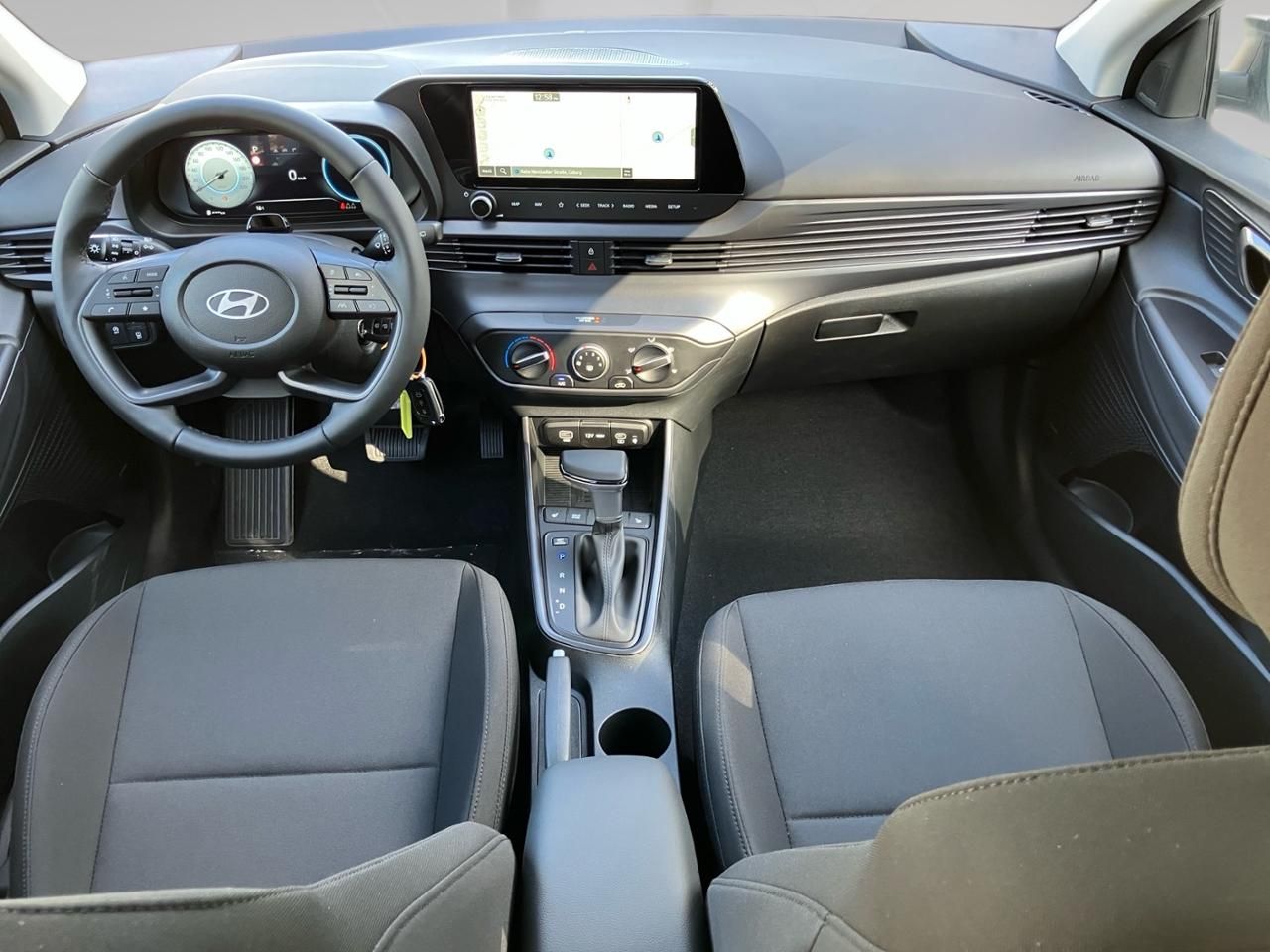 Fahrzeugabbildung Hyundai i20 TREND SHZ*LHZ*CARPLAY*NAVI*BOSE*LED