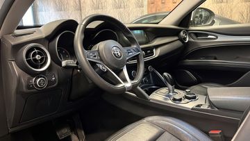 Alfa-Romeo Stelvio - 9