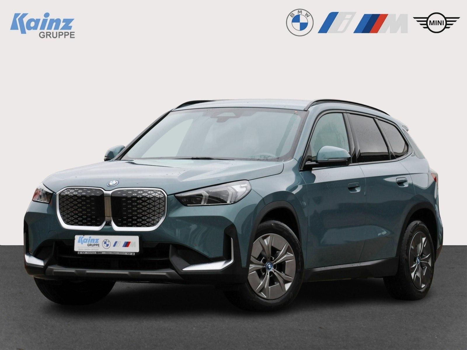 BMW iX1 eDrive20 Innovationspaket/AHK/Sportsitze