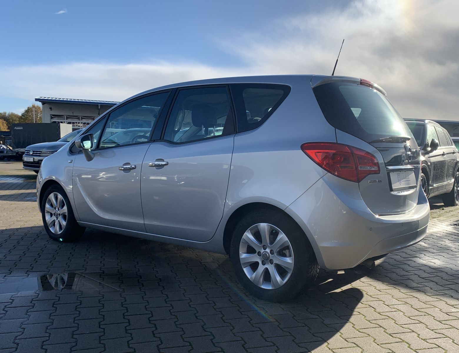 Fahrzeugabbildung Opel Meriva 1.4*Innovation*Pano*Temp*SHZ*LHZ*Navi*