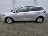 Hyundai i20 1.1 CRDi*2 Hand*4 Türig*TÜV:NEU* - Gebrauchtwagen in Lübeck