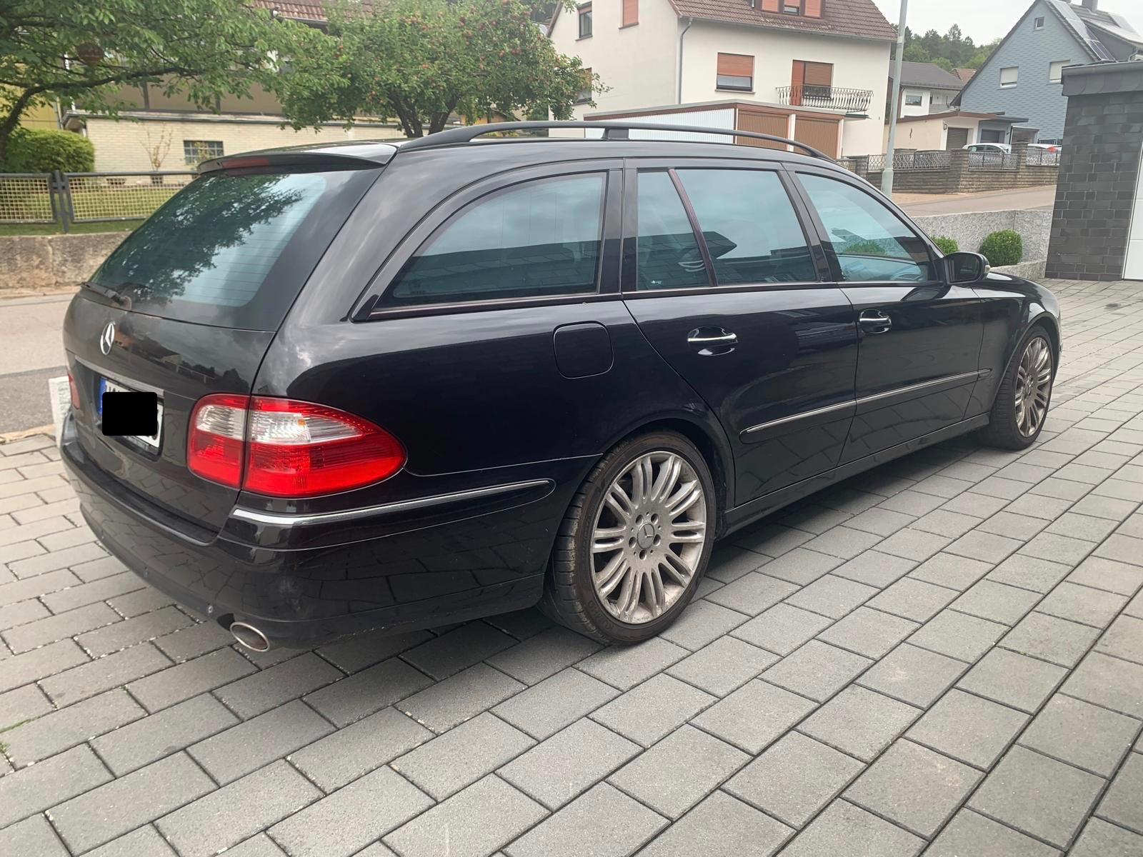 Mercedes-Benz E320 2005 — photo 5