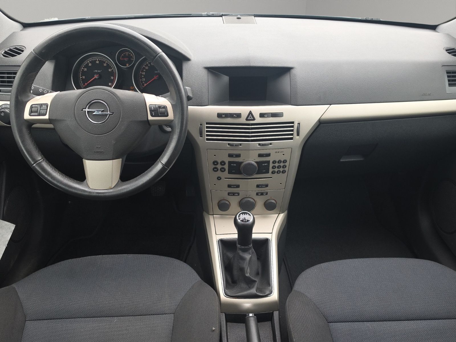 Fahrzeugabbildung Opel Astra H GTC Innovation TEMPOMAT KLIMA PDC