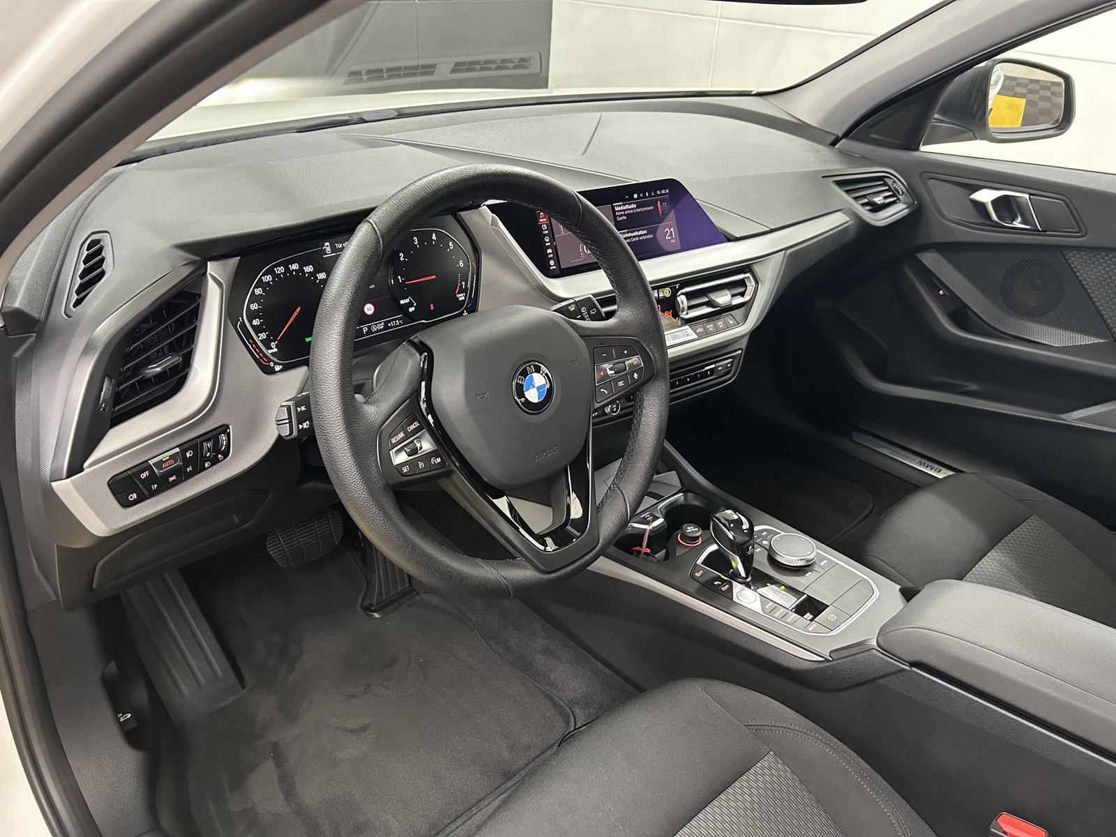 BMW 1 Series i Advantage+LED+KAM+Nav+Temp+Digitales Kombi, миниатюра 7
