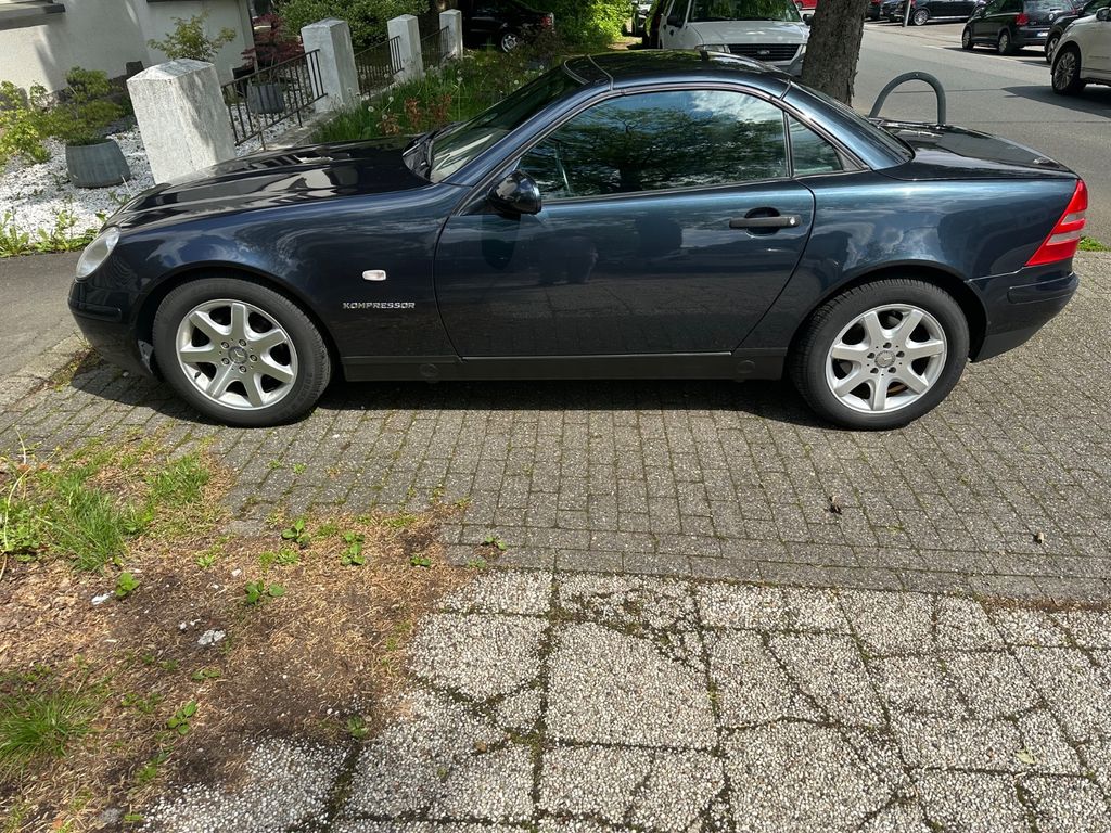 Mercedes-Benz SLK 230