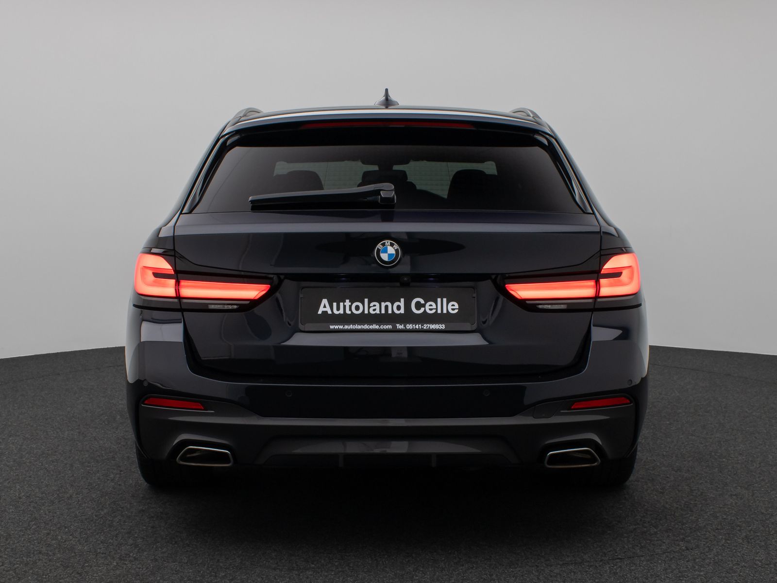 Fahrzeugabbildung BMW 530d xD M Sport Kamera HUD DAB H/K Komfort Alarm