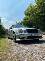 Mercedes-Benz Mercedes Benz W211 e500 - Mercedes-Benz E 500 in Stuttgart
