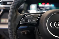 AUDI A3 Sportback 35 TFSI | 2x S line | Pano | Carbon AUDI A3 Sportback 35 TFSI | 2x S line | Pano | Carbon