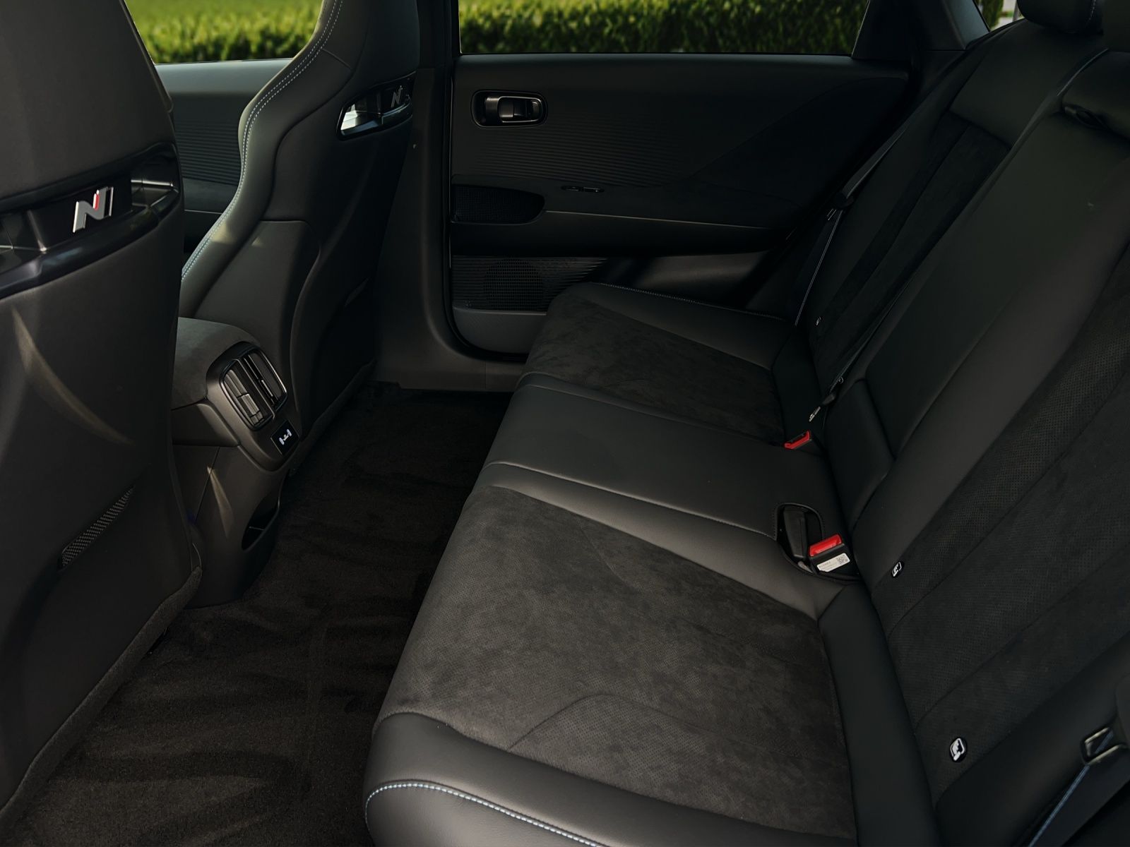 Hyundai IONIQ 6 - Bild 12